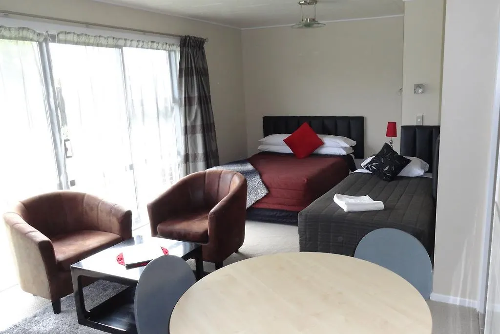 כרייסטצ'רץ' Aarburg Airport Motel